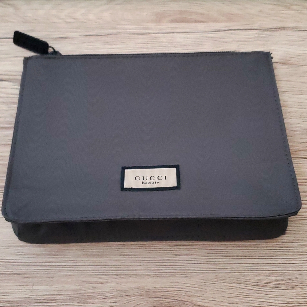 New never used GUCCI dark grey pouch clutch bag  8x6